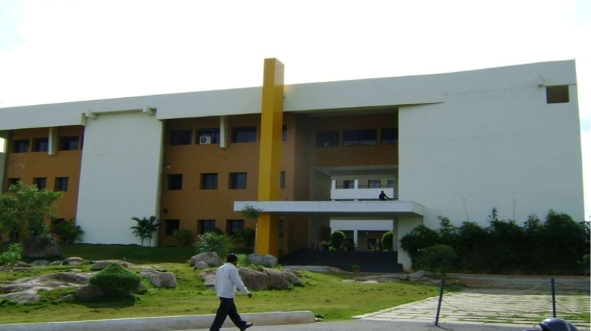 bharat-pharmacy-college